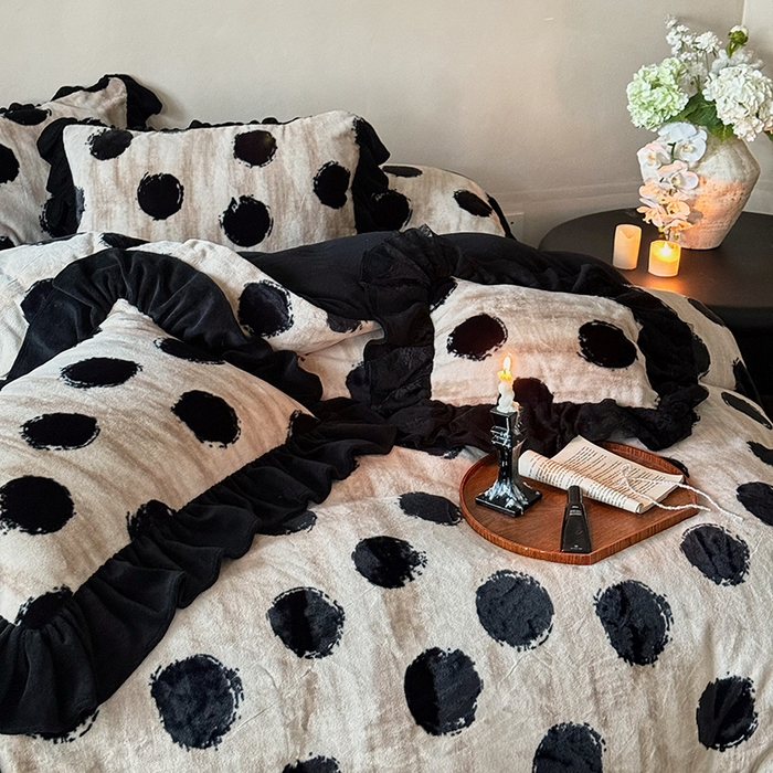 91家纺网 家纺一手货源 找家纺 （总）婳庭家居 2025新款雪貂绒牛奶绒花边款四件套