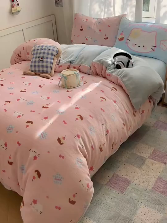 91家纺网 家纺一手货源 找家纺 桃喜 2025新款A类200g牛奶绒（含导电丝）印花床单款四件套 蛋糕幸运猫