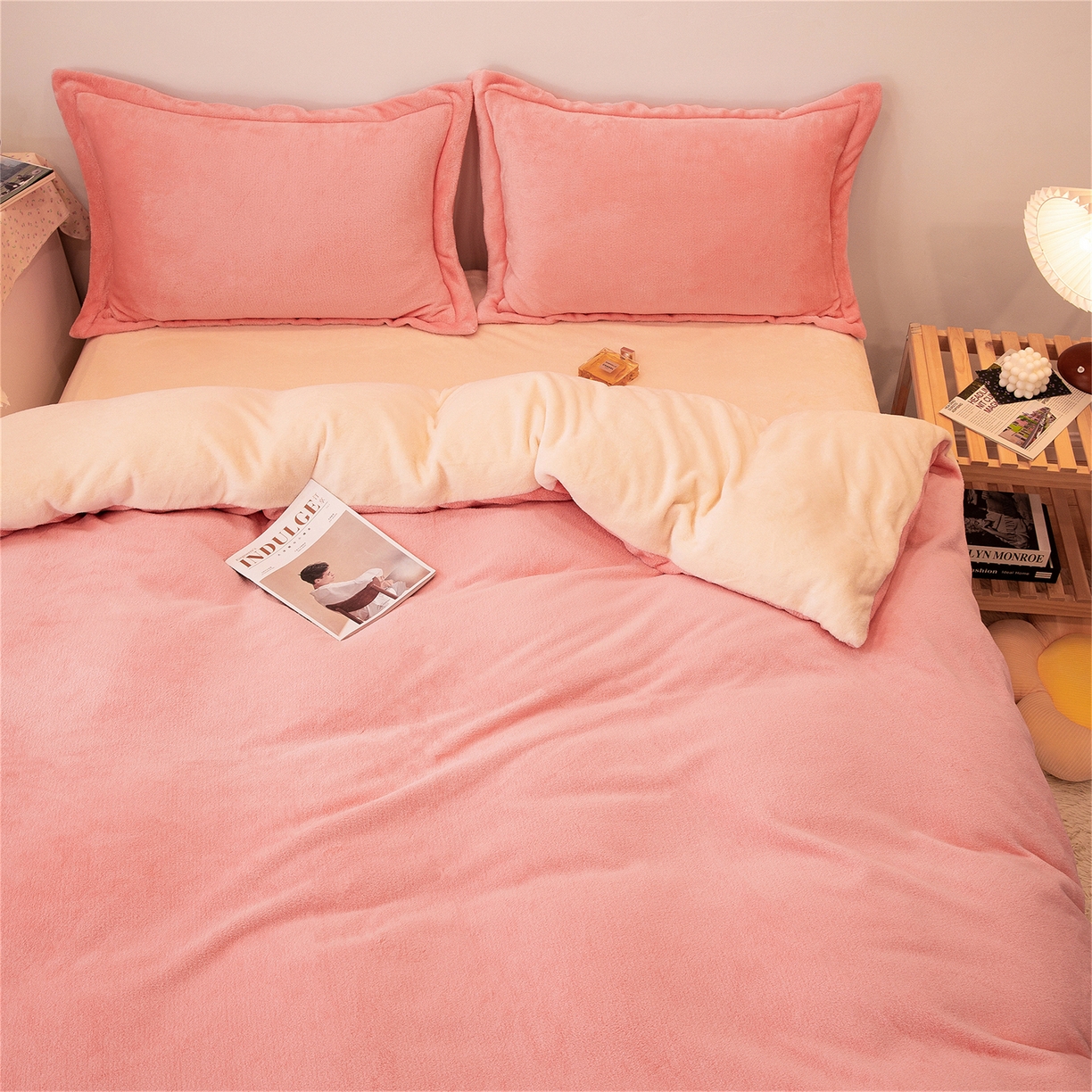 91家纺网 家纺一手货源 找家纺 兰紫橙家纺 2025新款双面绒纯色双拼牛奶绒四件套 玉色+米白