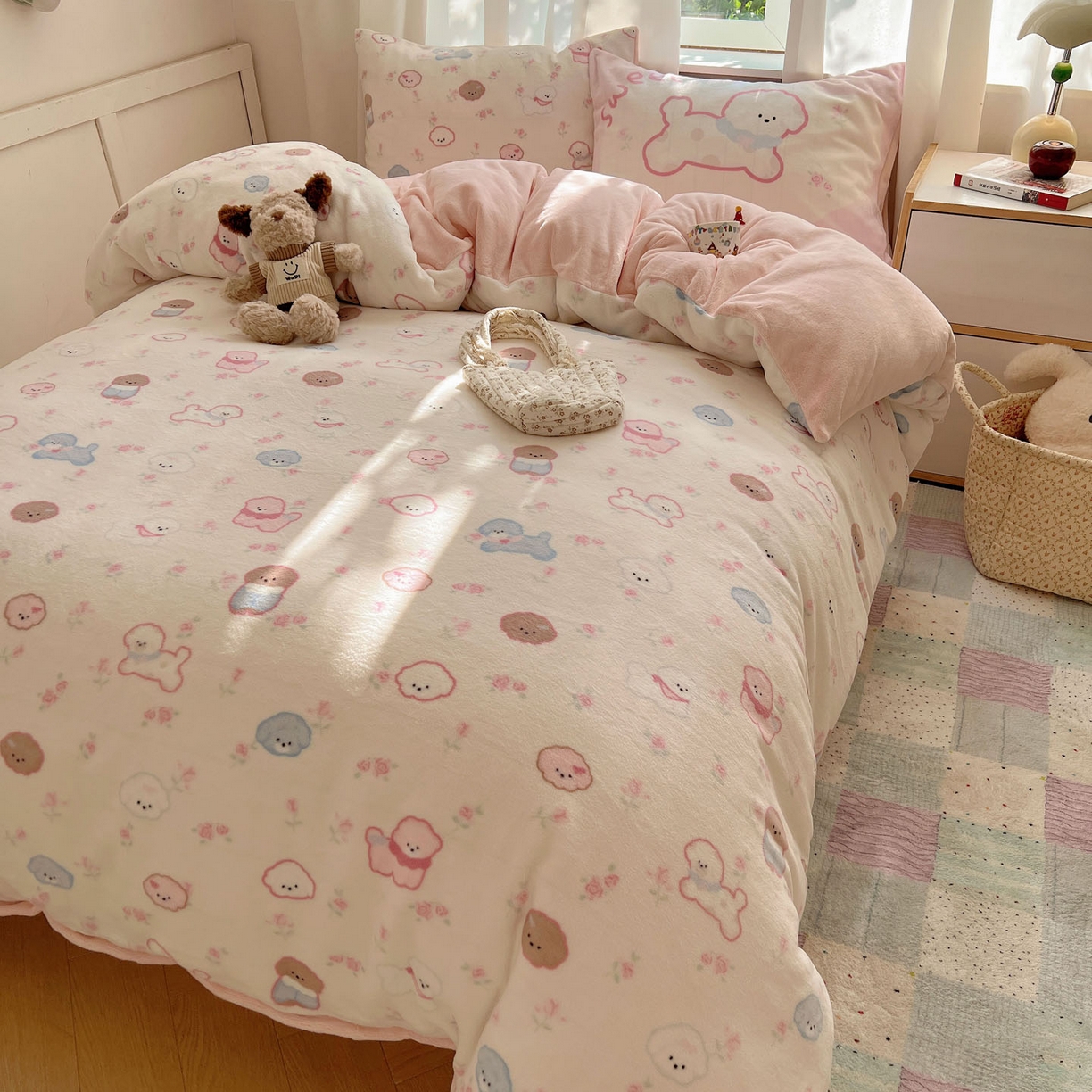 91家纺网 家纺一手货源 找家纺 桃喜 2025新款A类200g牛奶绒（含导电丝）印花床单款四件套 狗狗聚会