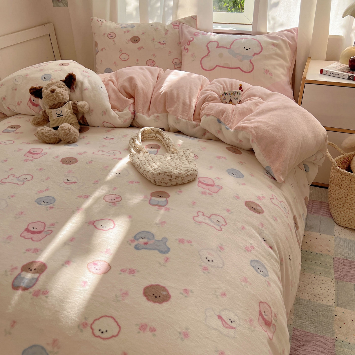 91家纺网 家纺一手货源 找家纺 桃喜 2025新款A类200g牛奶绒（含导电丝）印花床单款四件套 狗狗聚会