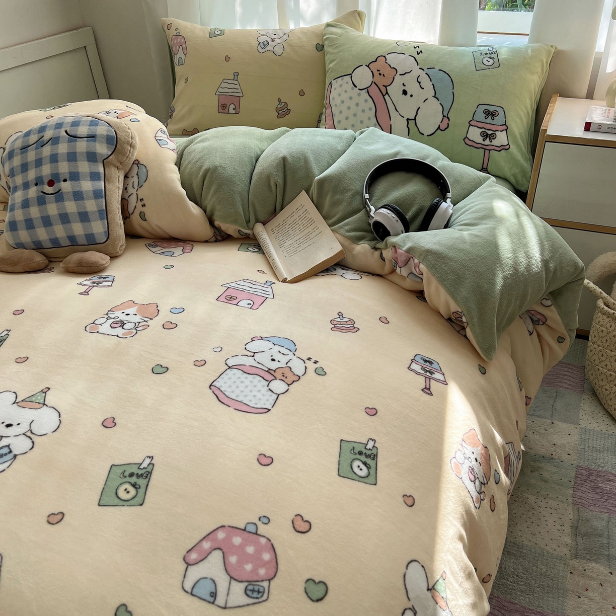 91家纺网 家纺一手货源 找家纺 桃喜 2025新款A类200g牛奶绒（含导电丝）印花床单款四件套 奶黄宠物派