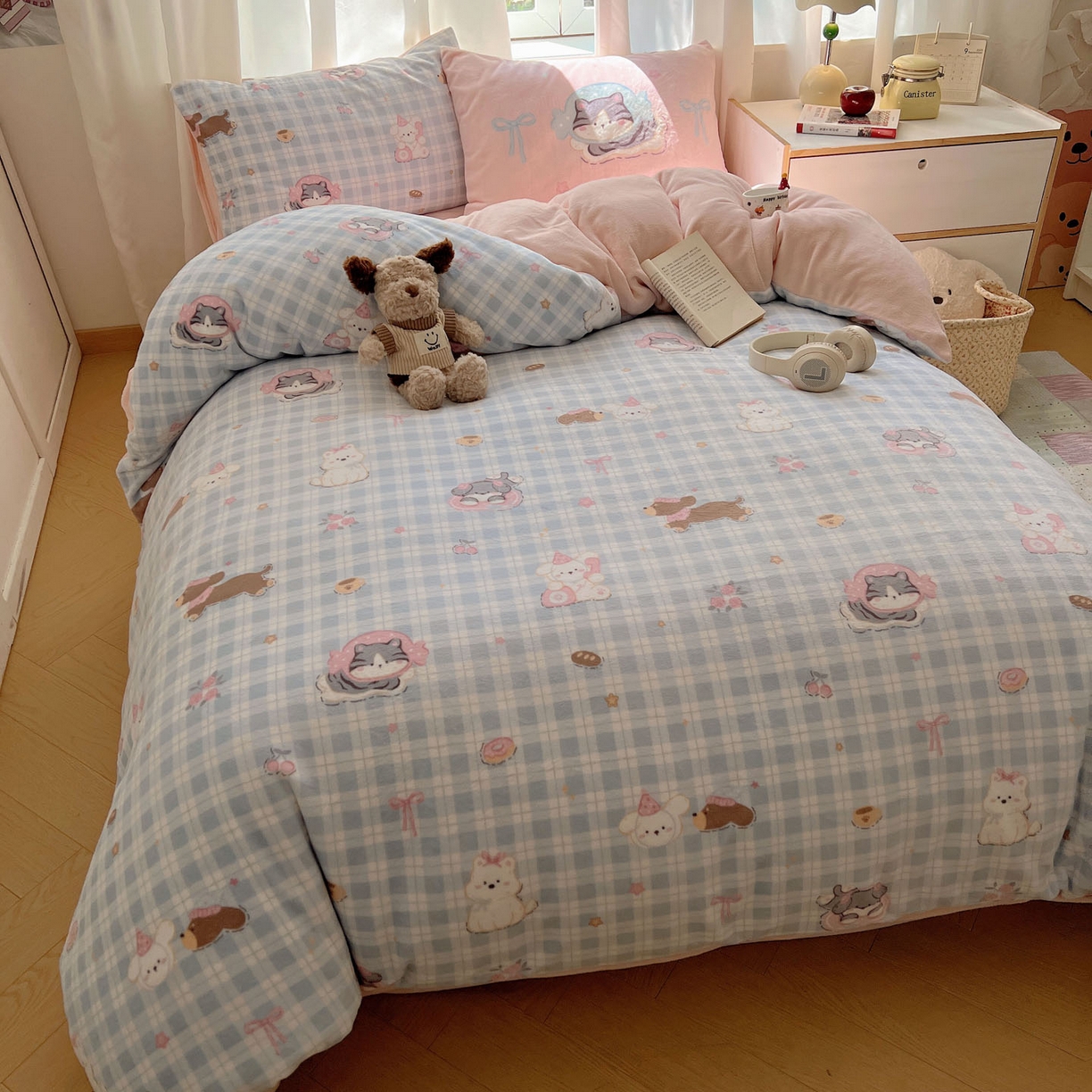 91家纺网 家纺一手货源 找家纺 桃喜 2025新款A类200g牛奶绒（含导电丝）印花床单款四件套 起司猫猫