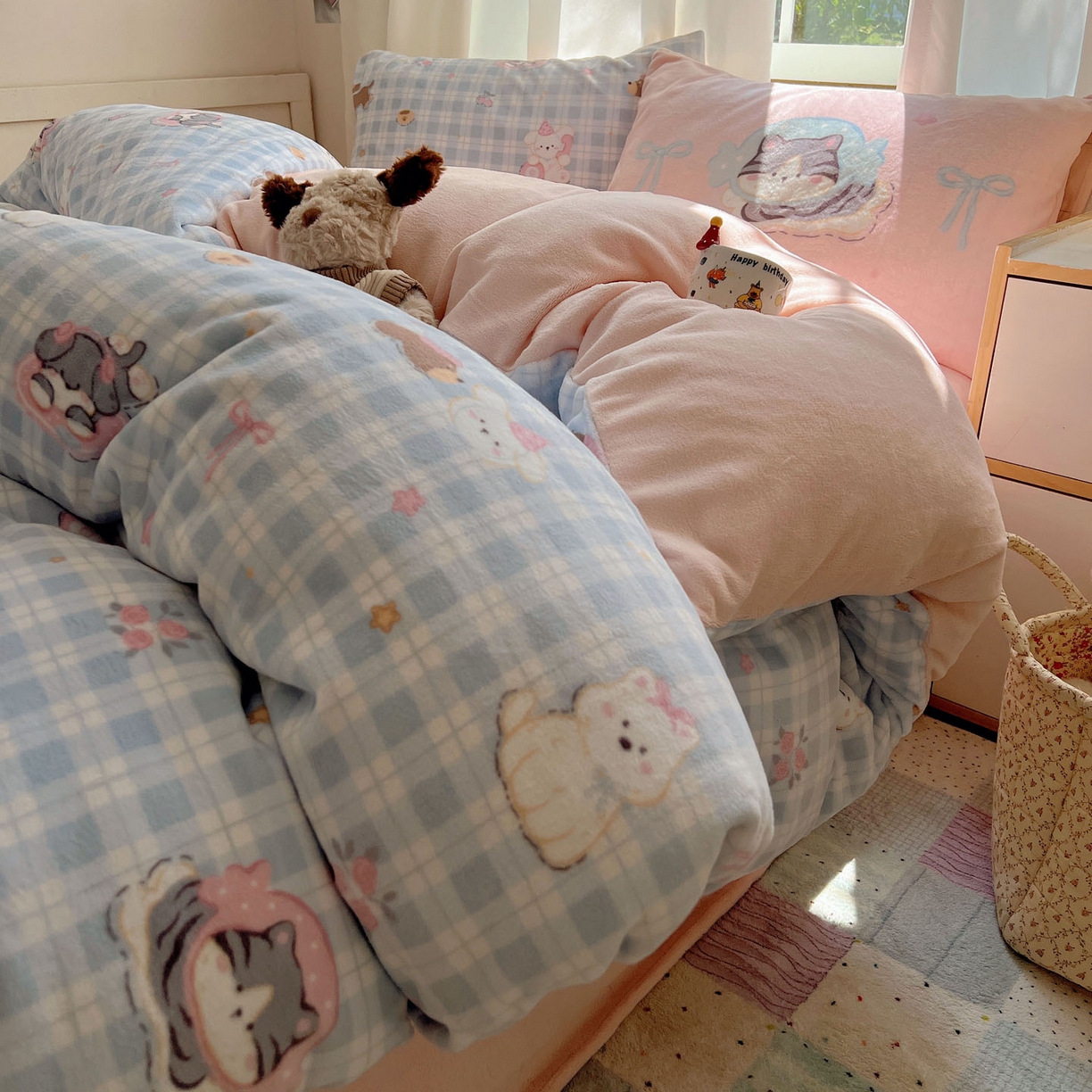 91家纺网 家纺一手货源 找家纺 桃喜 2025新款A类200g牛奶绒（含导电丝）印花床单款四件套 起司猫猫