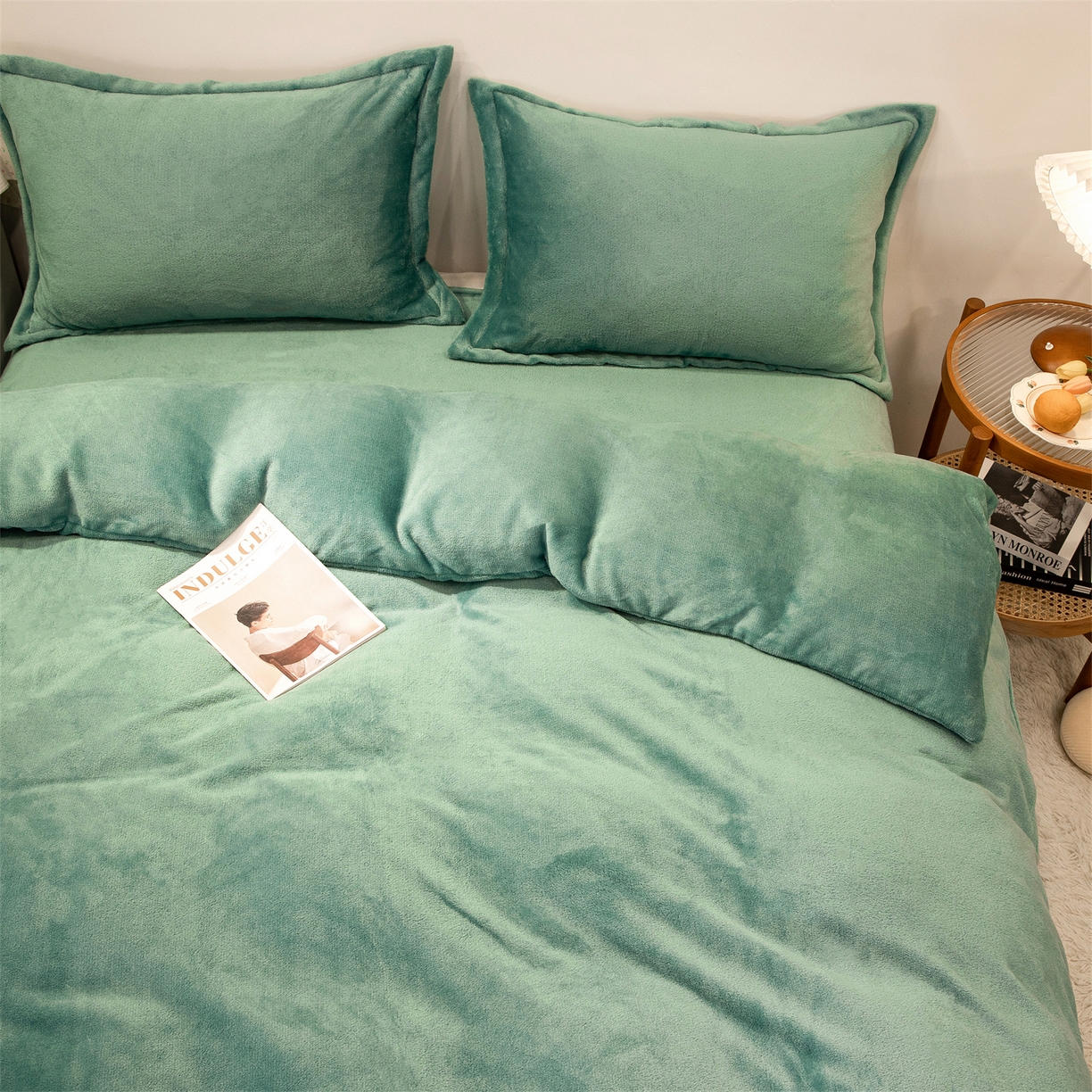 91家纺网 家纺一手货源 找家纺 兰紫橙家纺 2025新款双面绒纯色双拼牛奶绒四件套 竹青