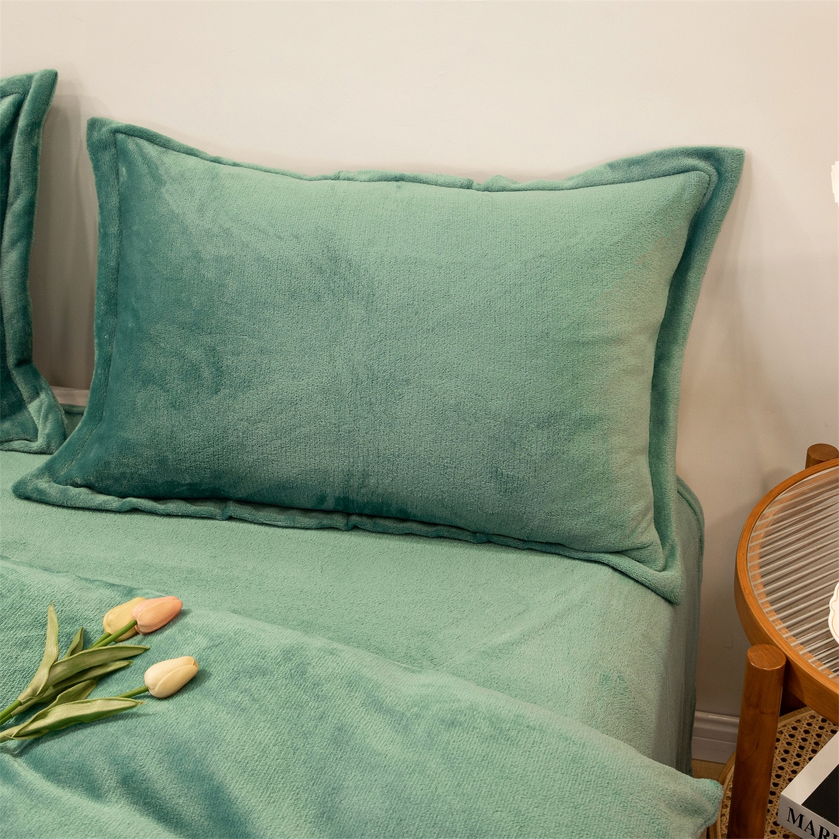 91家纺网 家纺一手货源 找家纺 兰紫橙家纺 2025新款双面绒纯色双拼牛奶绒四件套 竹青