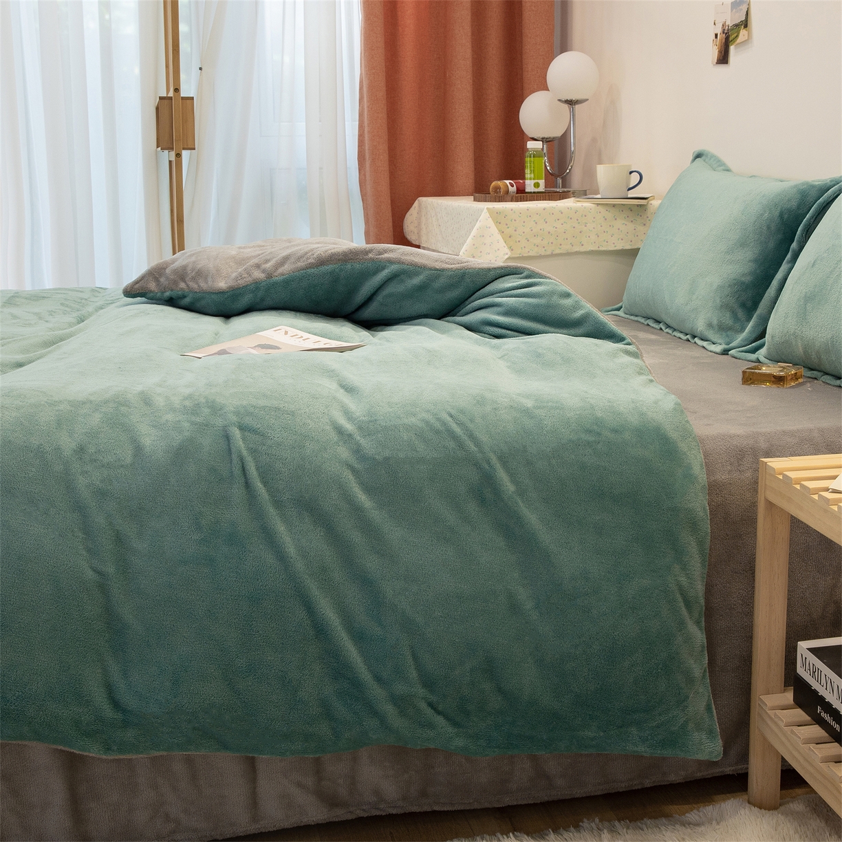 91家纺网 家纺一手货源 找家纺 兰紫橙家纺 2025新款双面绒纯色双拼牛奶绒四件套 竹青+浅灰