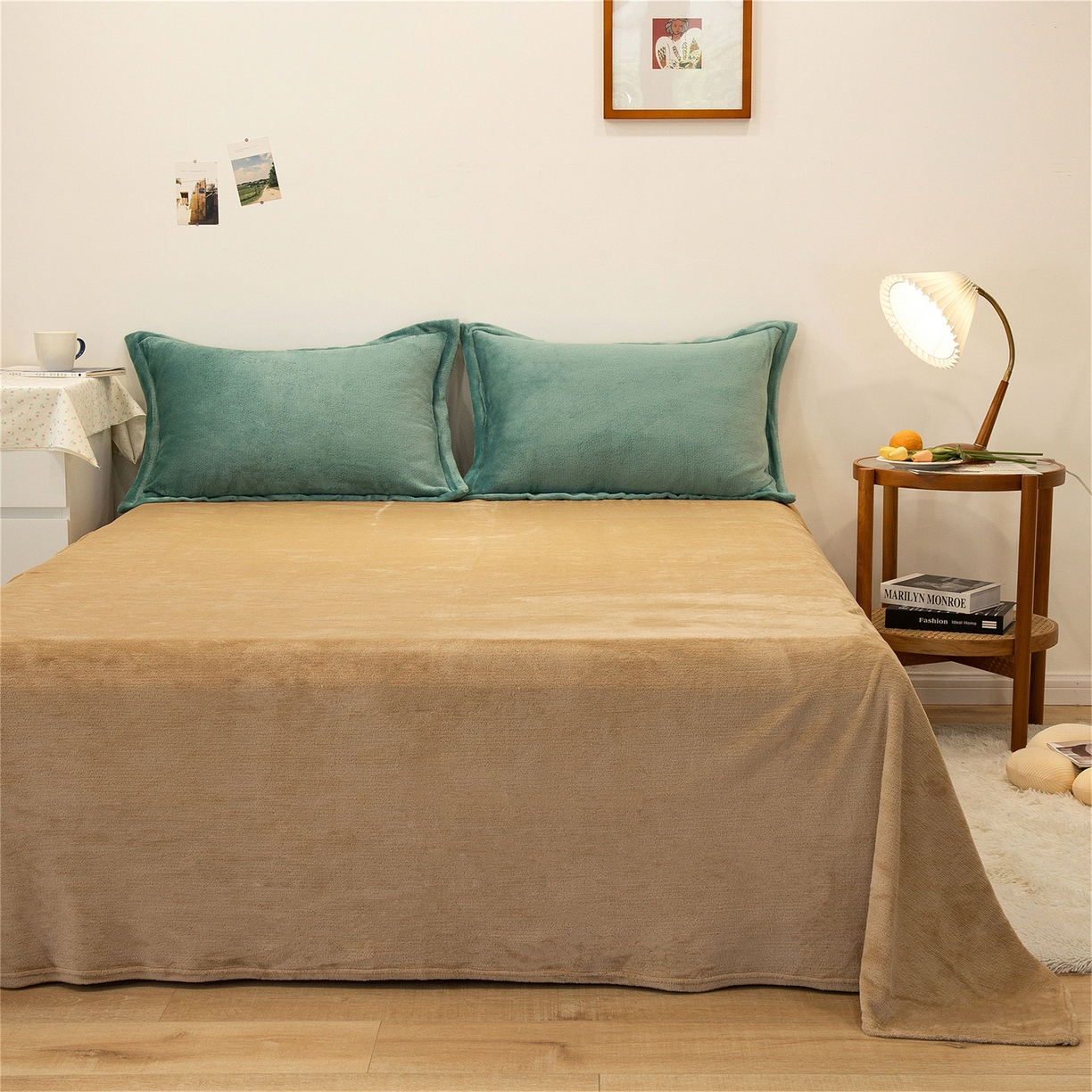 91家纺网 家纺一手货源 找家纺 兰紫橙家纺 2025新款双面绒纯色双拼牛奶绒四件套 竹青+驼色