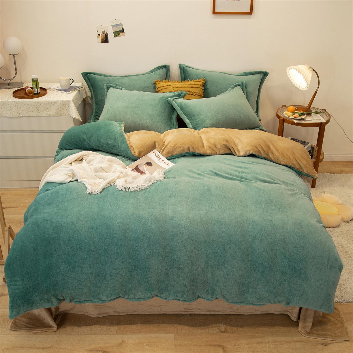 91家纺网 家纺一手货源 找家纺 兰紫橙家纺 2025新款双面绒纯色双拼牛奶绒四件套 竹青+驼色