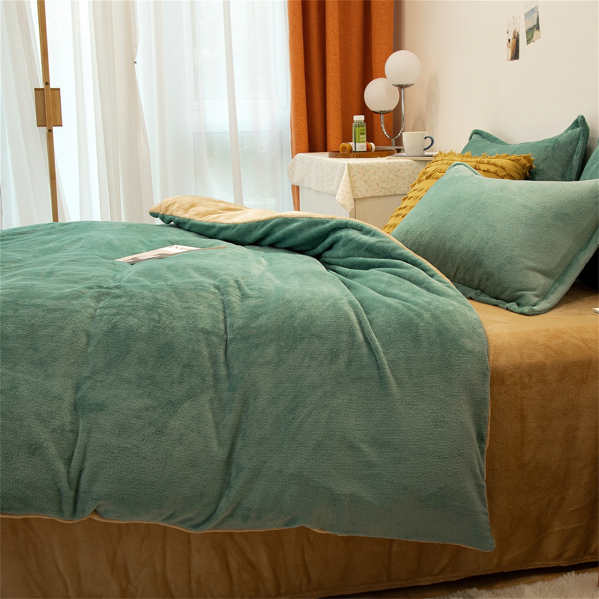 91家纺网 家纺一手货源 找家纺 兰紫橙家纺 2025新款双面绒纯色双拼牛奶绒四件套 竹青+驼色