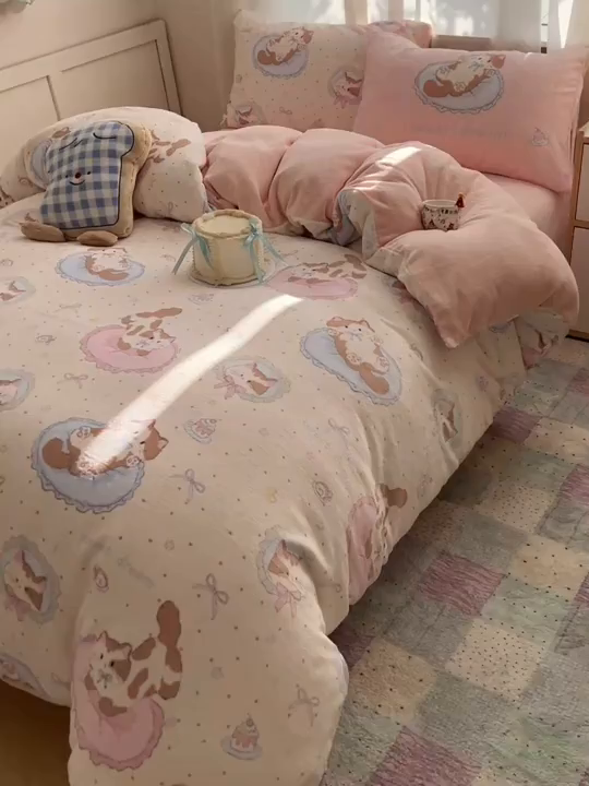 91家纺网 家纺一手货源 找家纺 桃喜 2025新款A类200g牛奶绒（含导电丝）印花床单款四件套 元气小猫