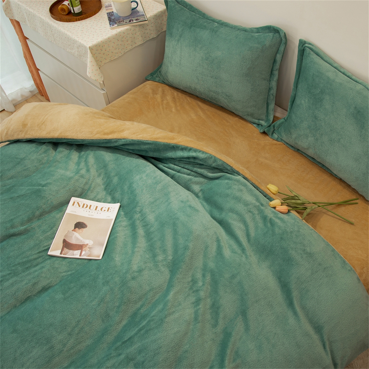 91家纺网 家纺一手货源 找家纺 兰紫橙家纺 2025新款双面绒纯色双拼牛奶绒四件套 竹青+驼色