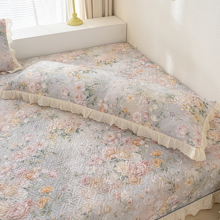 91家纺网 家纺一手货源 找家纺 冬然家纺 2025新款纯棉数码印花榻榻米床盖系列 花海之恋