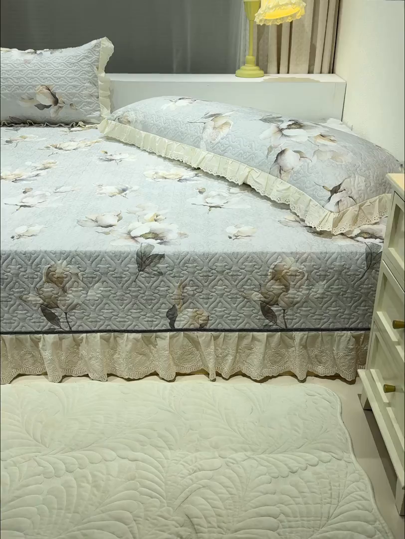 91家纺网 家纺一手货源 找家纺 冬然家纺 2025新款纯棉数码印花榻榻米床盖系列 花影