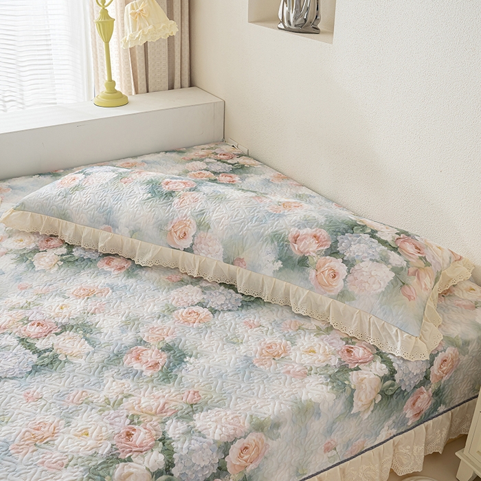 91家纺网 家纺一手货源 找家纺 冬然家纺 2025新款纯棉数码印花榻榻米床盖系列 梦幻花镜