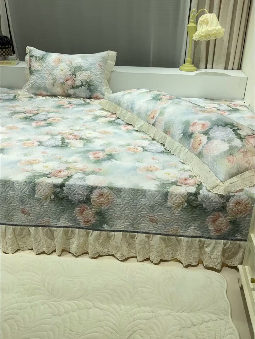 91家纺网 家纺一手货源 找家纺 冬然家纺 2025新款纯棉数码印花榻榻米床盖系列 梦幻花镜