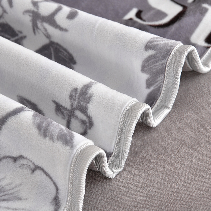 91家纺网 家纺一手货源 找家纺 德比尔斯 2025新款牛奶绒床裙四件套8-9斤法莱绒直播爆款日产2万套 蝶语灰