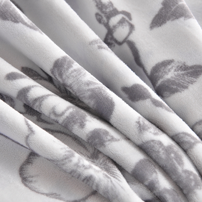 91家纺网 家纺一手货源 找家纺 德比尔斯 2025新款牛奶绒床裙四件套8-9斤法莱绒直播爆款日产2万套 蝶语灰