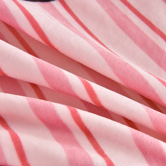 91家纺网 家纺一手货源 找家纺 德比尔斯 2025新款牛奶绒床裙四件套8-9斤法莱绒直播爆款日产2万套 粉色蝴蝶结