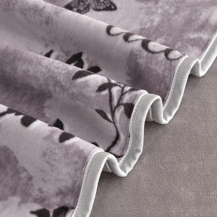 91家纺网 家纺一手货源 找家纺 德比尔斯 2025新款牛奶绒床裙四件套8-9斤法莱绒直播爆款日产2万套 花语