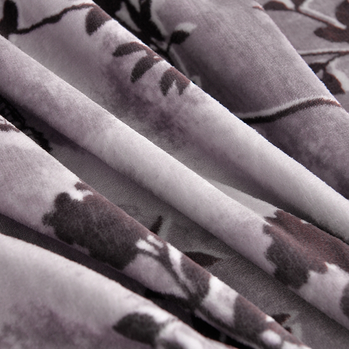 91家纺网 家纺一手货源 找家纺 德比尔斯 2025新款牛奶绒床裙四件套8-9斤法莱绒直播爆款日产2万套 花语