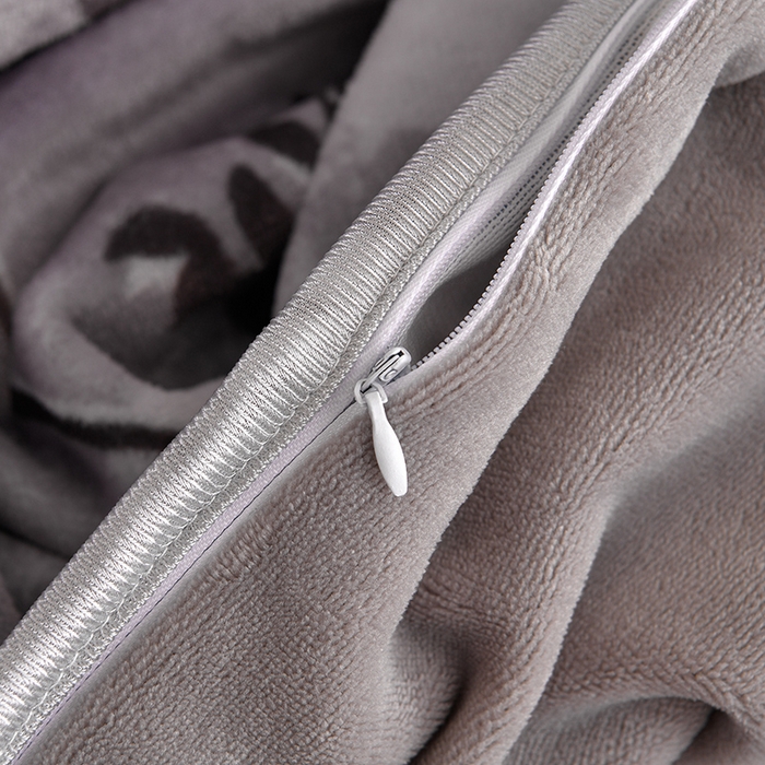 91家纺网 家纺一手货源 找家纺 德比尔斯 2025新款牛奶绒床裙四件套8-9斤法莱绒直播爆款日产2万套 花语