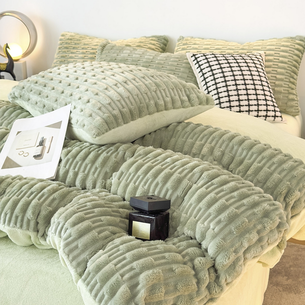 91家纺网 家纺一手货源 找家纺 潮邦创意家居 2025冬季竹纹绒牛奶绒四件套-暖绒竹韵系列 暖绒竹韵-艾绿