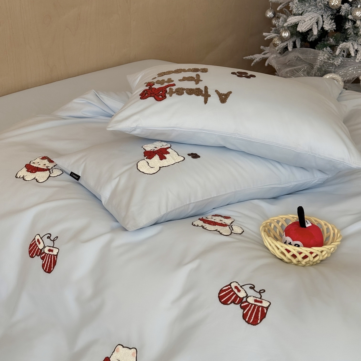 91家纺网 家纺一手货源 找家纺 鹿班家居 2025新款100S全棉纯棉磨毛毛巾绣四件套-甜豆小猫 甜豆小猫-蓝色