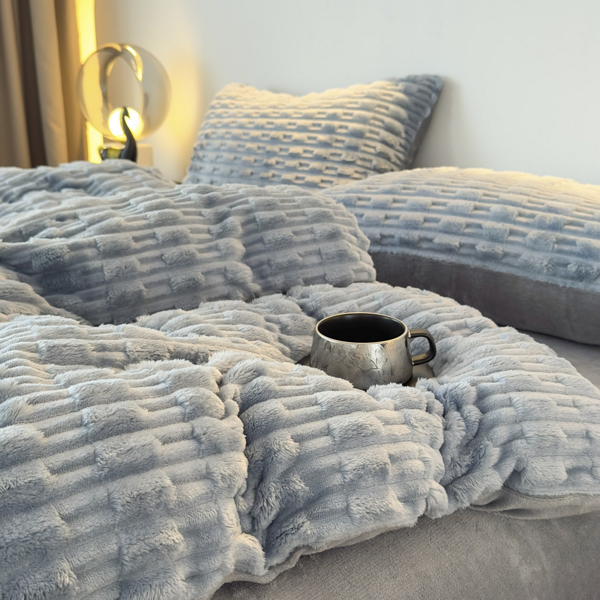 91家纺网 家纺一手货源 找家纺 潮邦创意家居 2025冬季竹纹绒牛奶绒四件套-暖绒竹韵系列 暖绒竹韵-浅蓝