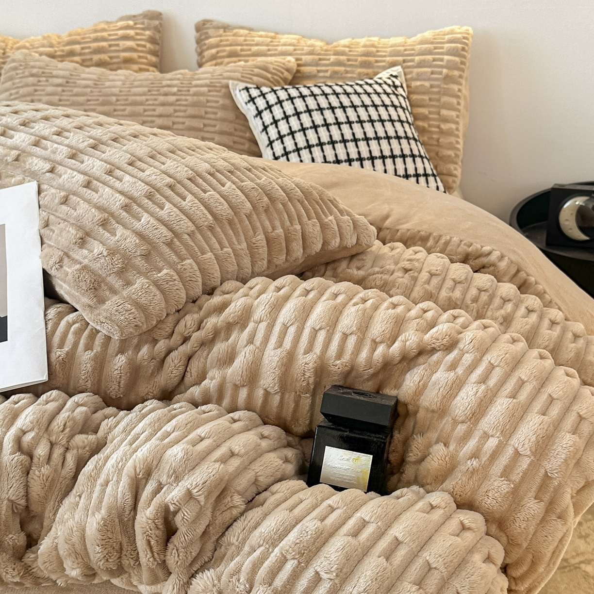 91家纺网 家纺一手货源 找家纺 潮邦创意家居 2025冬季竹纹绒牛奶绒四件套-暖绒竹韵系列 暖绒竹韵-浅驼