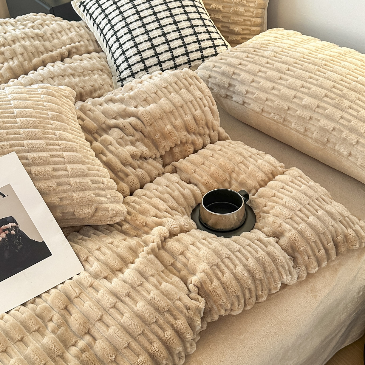 91家纺网 家纺一手货源 找家纺 潮邦创意家居 2025冬季竹纹绒牛奶绒四件套-暖绒竹韵系列 暖绒竹韵-浅驼