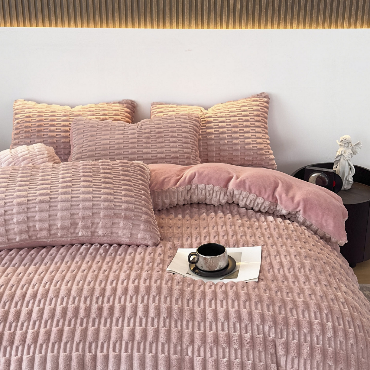 91家纺网 家纺一手货源 找家纺 潮邦创意家居 2025冬季竹纹绒牛奶绒四件套-暖绒竹韵系列 暖绒竹韵-清新粉