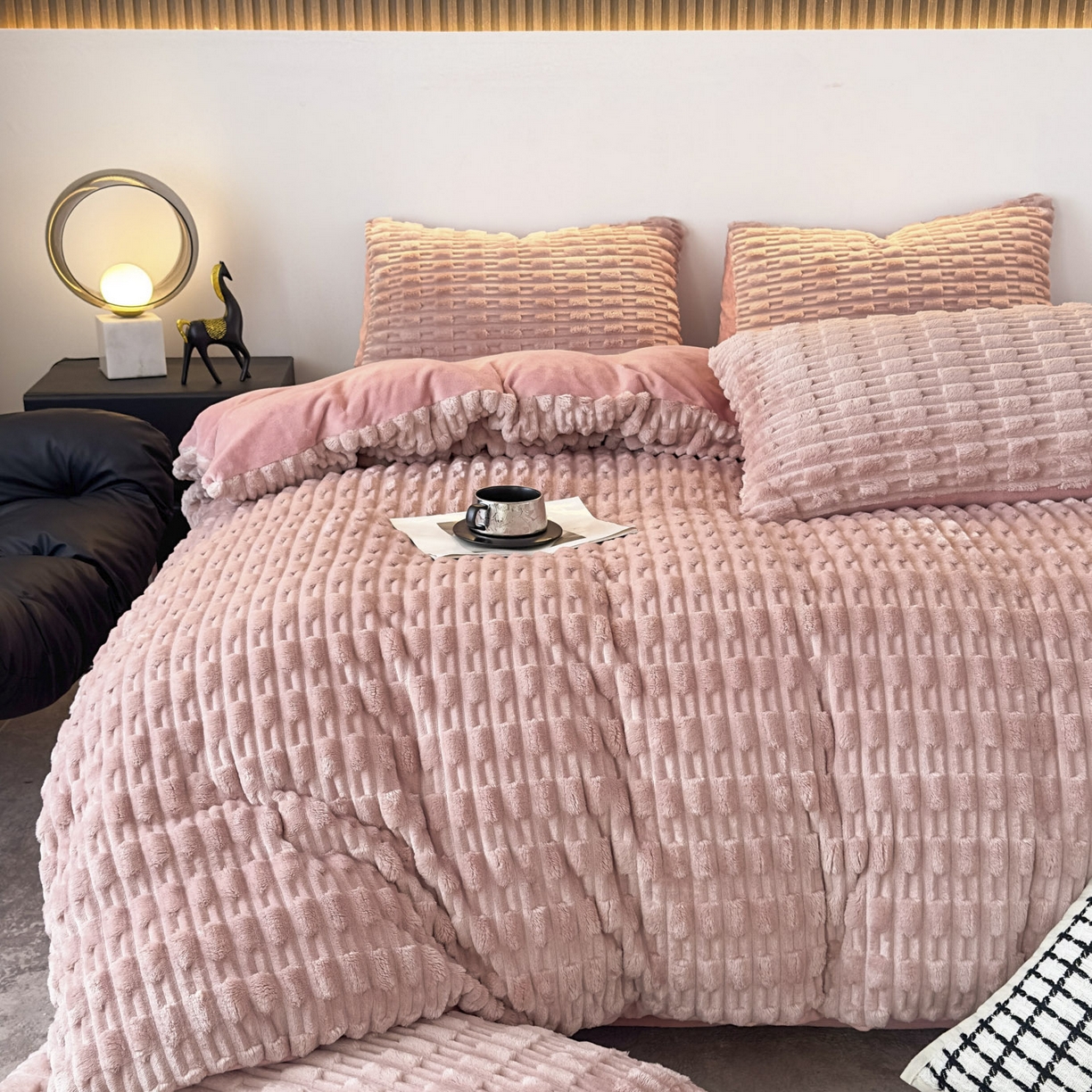 91家纺网 家纺一手货源 找家纺 潮邦创意家居 2025冬季竹纹绒牛奶绒四件套-暖绒竹韵系列 暖绒竹韵-清新粉