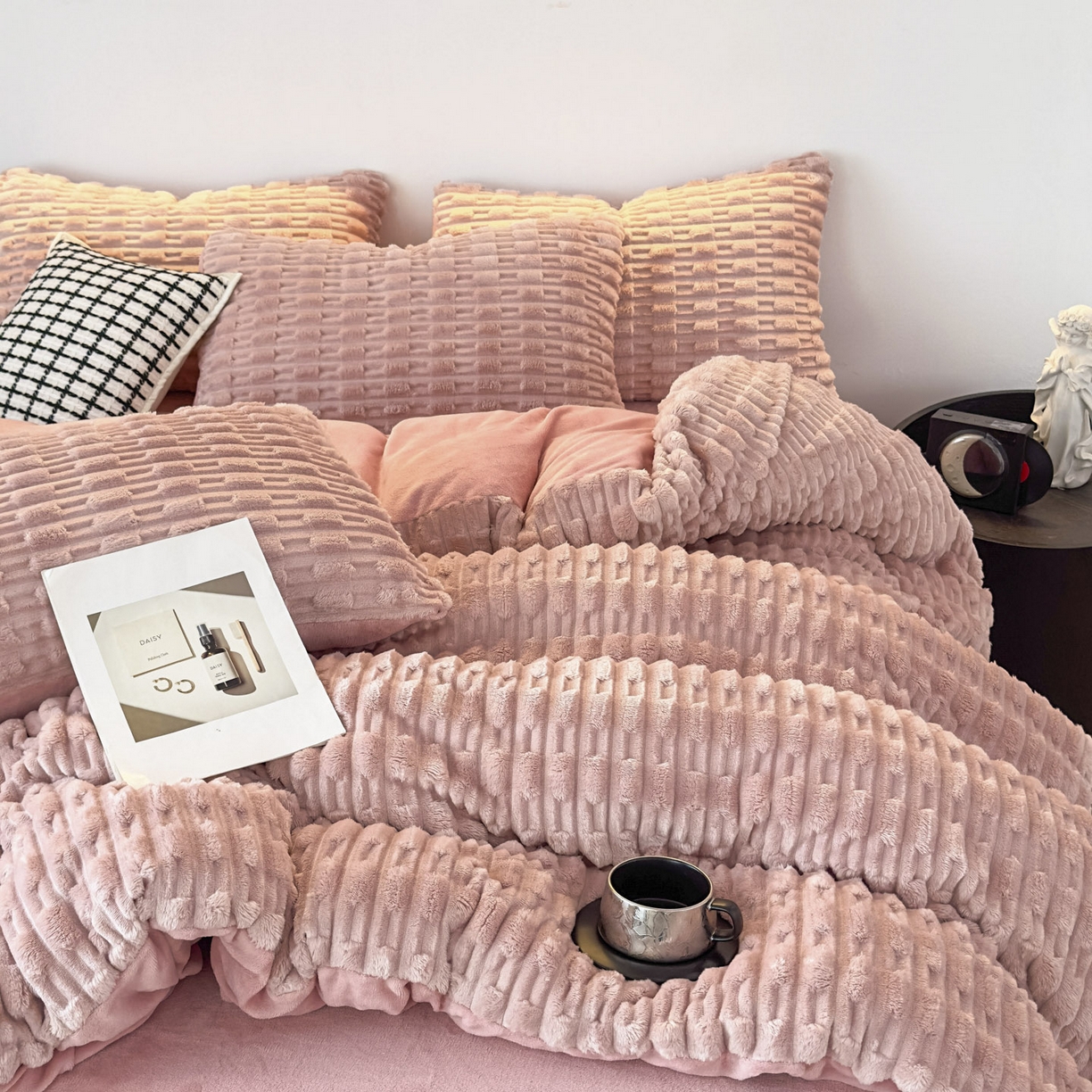 91家纺网 家纺一手货源 找家纺 潮邦创意家居 2025冬季竹纹绒牛奶绒四件套-暖绒竹韵系列 暖绒竹韵-清新粉