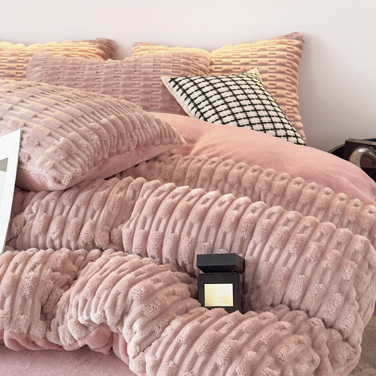 91家纺网 家纺一手货源 找家纺 潮邦创意家居 2025冬季竹纹绒牛奶绒四件套-暖绒竹韵系列 暖绒竹韵-清新粉