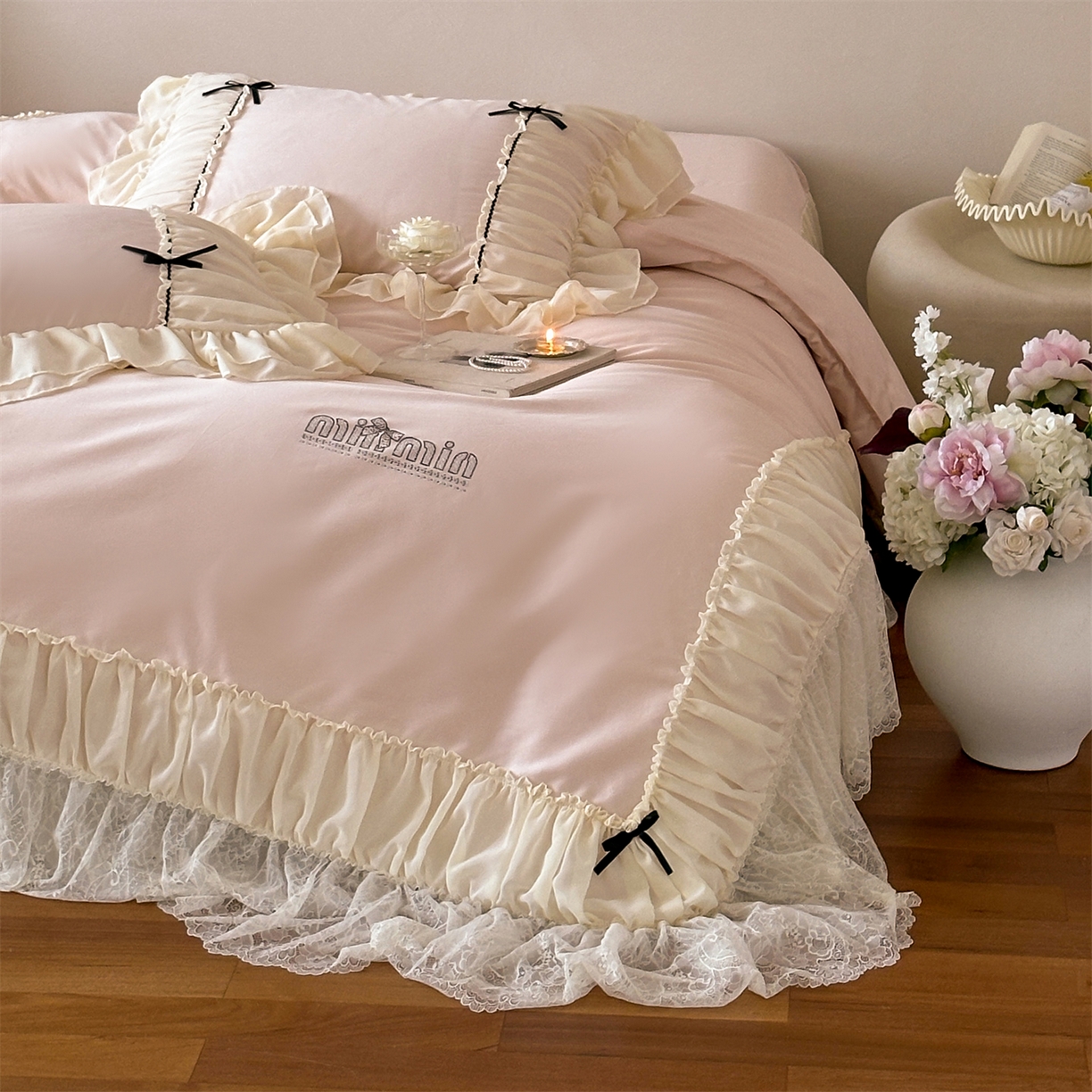 91家纺网 家纺一手货源 找家纺 （总）婳庭家居 2025新款60s全棉纯棉MIU系少女法式蕾丝四件套