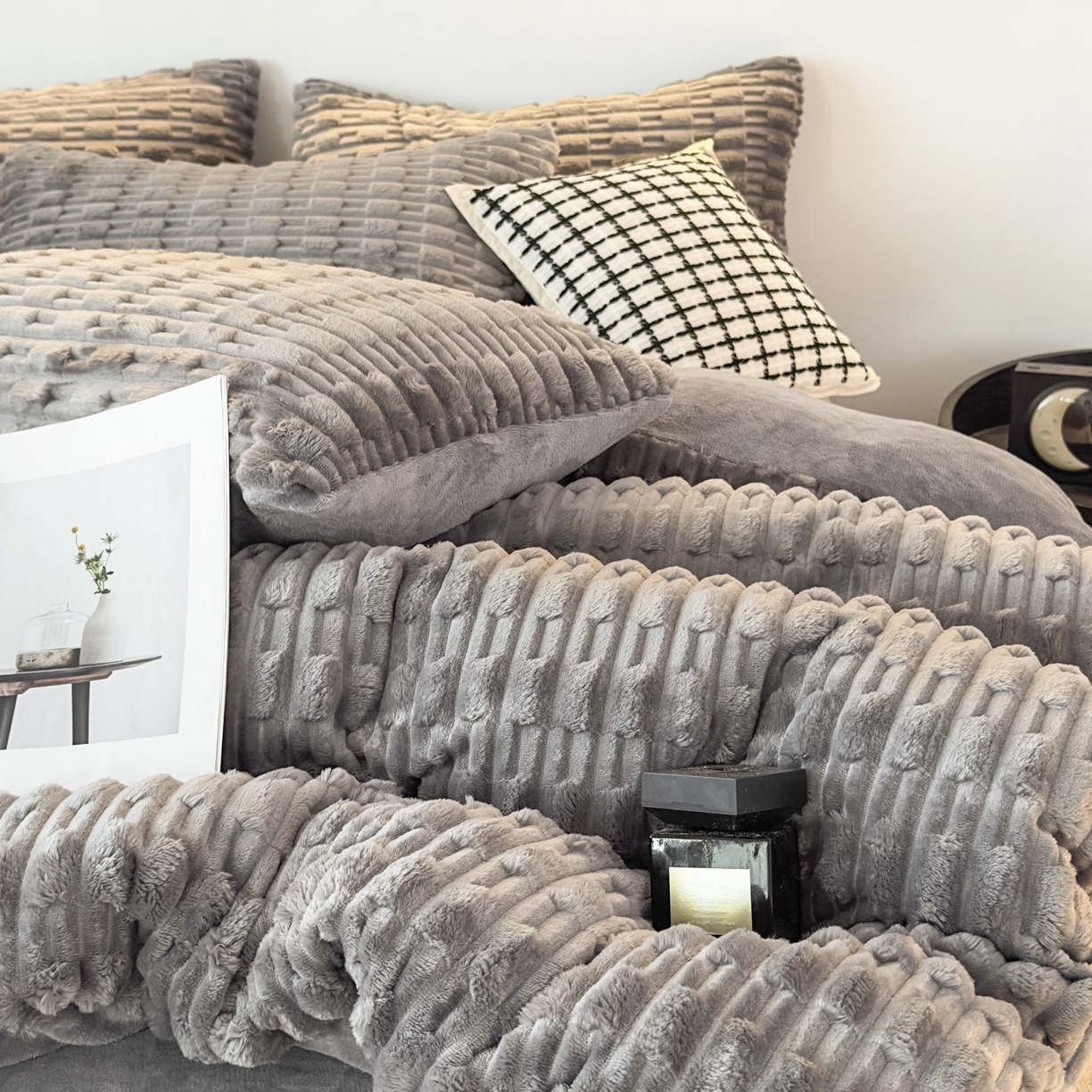 91家纺网 家纺一手货源 找家纺 潮邦创意家居 2025冬季竹纹绒牛奶绒四件套-暖绒竹韵系列 暖绒竹韵-椰灰