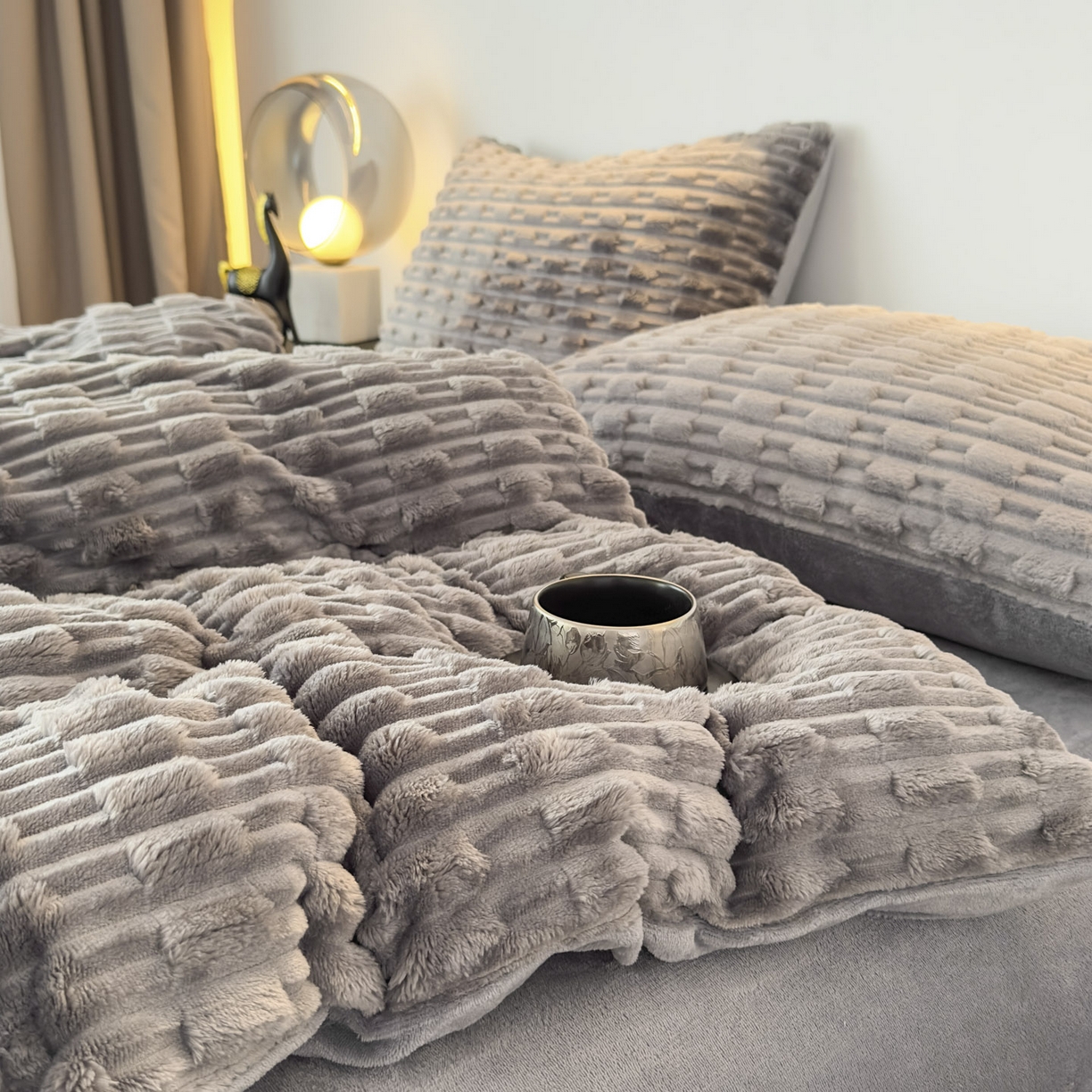 91家纺网 家纺一手货源 找家纺 潮邦创意家居 2025冬季竹纹绒牛奶绒四件套-暖绒竹韵系列 暖绒竹韵-椰灰