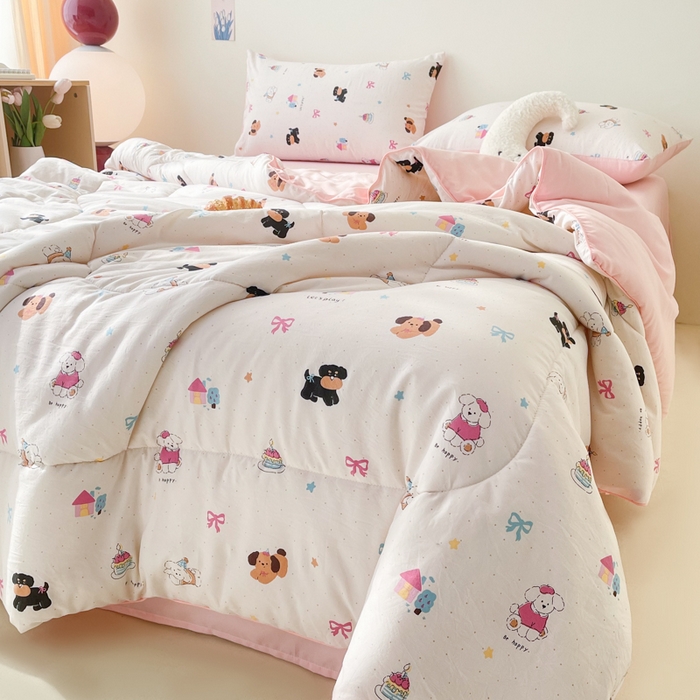 91家纺网 家纺一手货源 找家纺 梵克保罗 2025新款水洗棉糯小棉夏被夏被四件套四季被春秋被单人学生双人被子被芯 狗狗家族