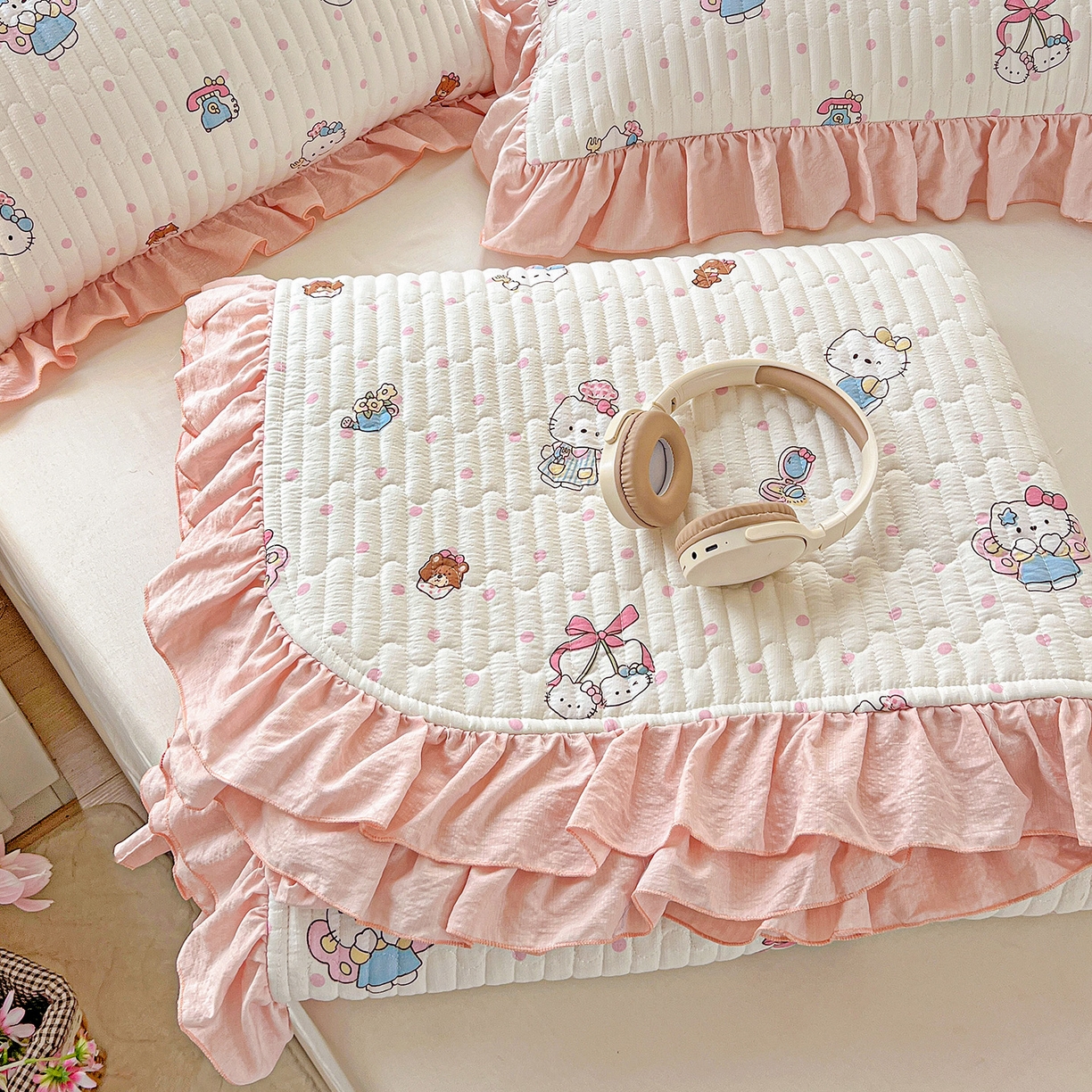 91家纺网 家纺一手货源 找家纺 水木坊 2025新款A有氧双层纱花边单床盖 床盖单件-提供买家秀 糕冷kt小猫