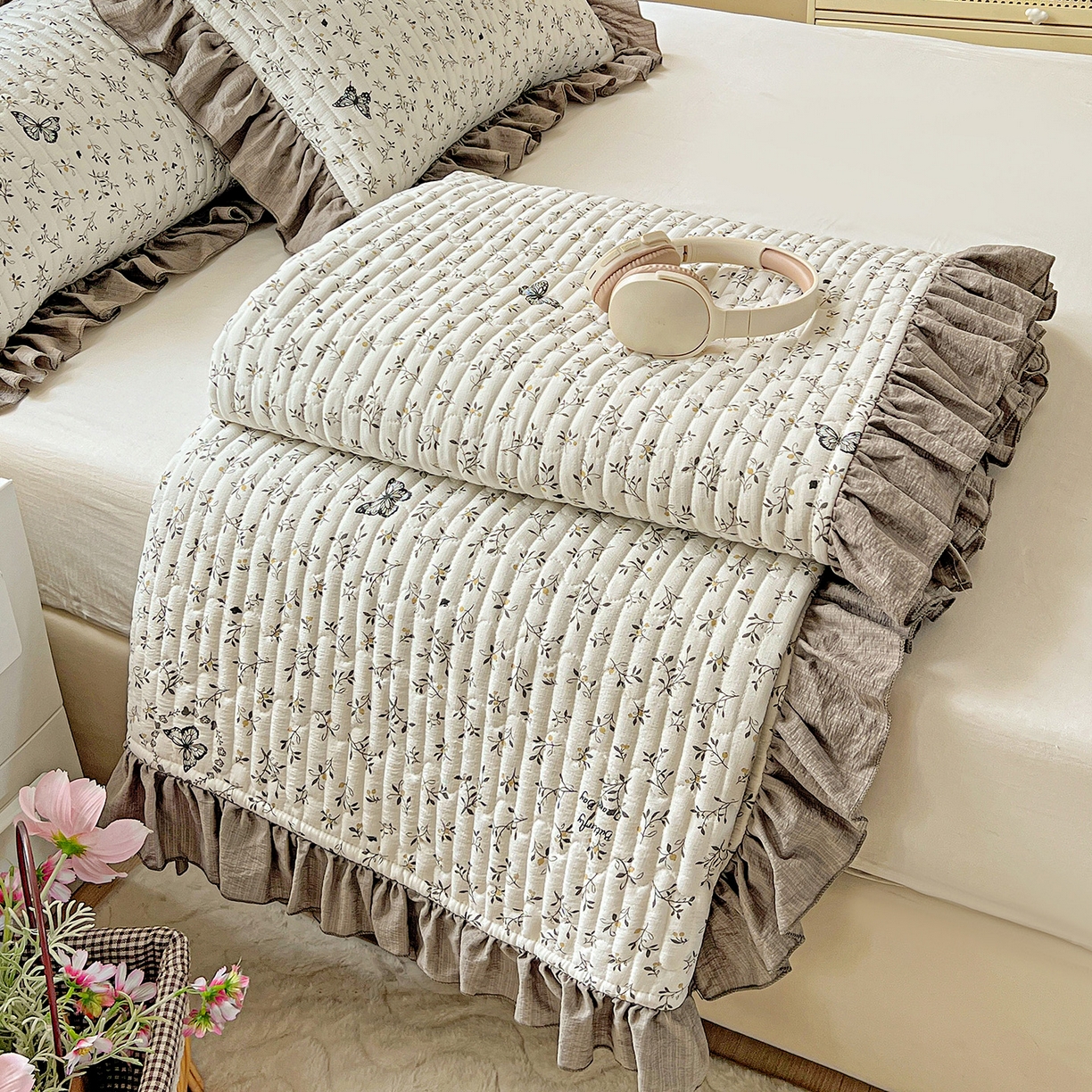 91家纺网 家纺一手货源 找家纺 水木坊 2025新款A有氧双层纱花边单床盖 床盖单件-提供买家秀 格林童话