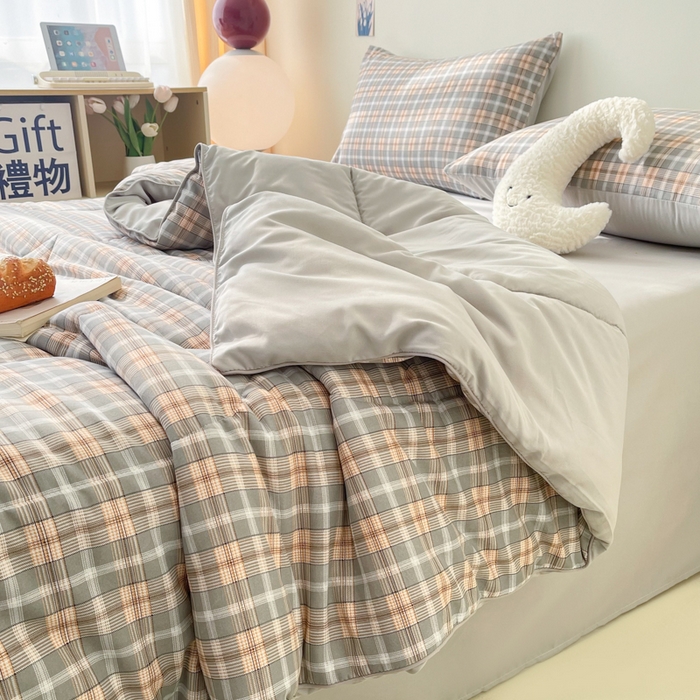 91家纺网 家纺一手货源 找家纺 梵克保罗 2025新款水洗棉糯小棉夏被夏被四件套四季被春秋被单人学生双人被子被芯 简约格纹