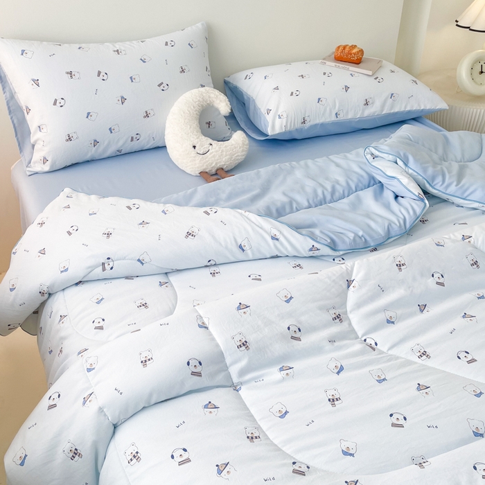 91家纺网 家纺一手货源 找家纺 梵克保罗 2025新款水洗棉糯小棉夏被夏被四件套四季被春秋被单人学生双人被子被芯 蓝色小熊