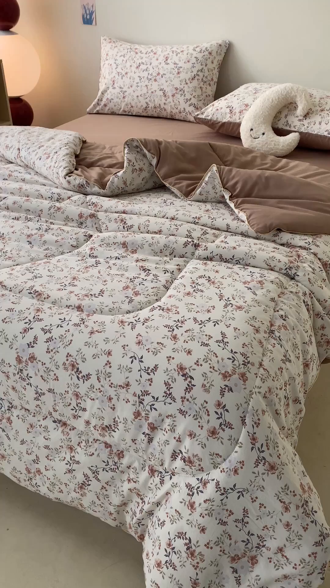 91家纺网 家纺一手货源 找家纺 梵克保罗 2025新款水洗棉糯小棉夏被夏被四件套四季被春秋被单人学生双人被子被芯 浅花忆梦