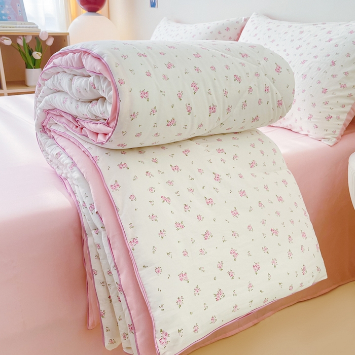 91家纺网 家纺一手货源 找家纺 梵克保罗 2025新款水洗棉糯小棉夏被夏被四件套四季被春秋被单人学生双人被子被芯 田园小花粉