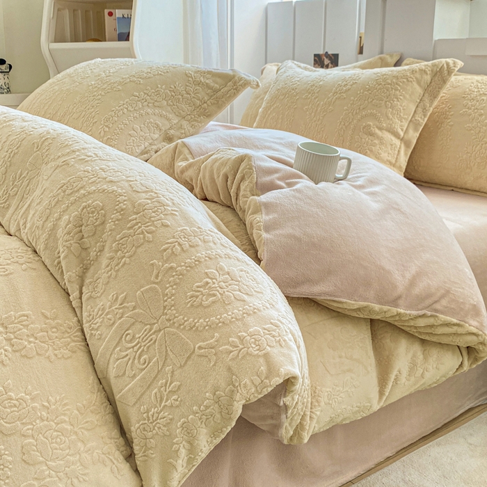 91家纺网 家纺一手货源 找家纺 卓越家纺 2025新款加厚保暖牛奶绒四件套 鹅暖黄