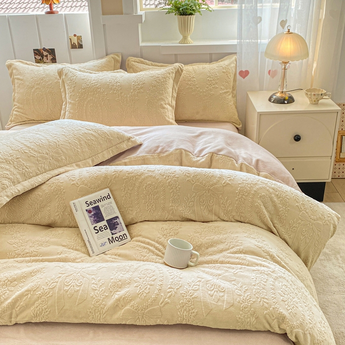 91家纺网 家纺一手货源 找家纺 卓越家纺 2025新款加厚保暖牛奶绒四件套 鹅暖黄