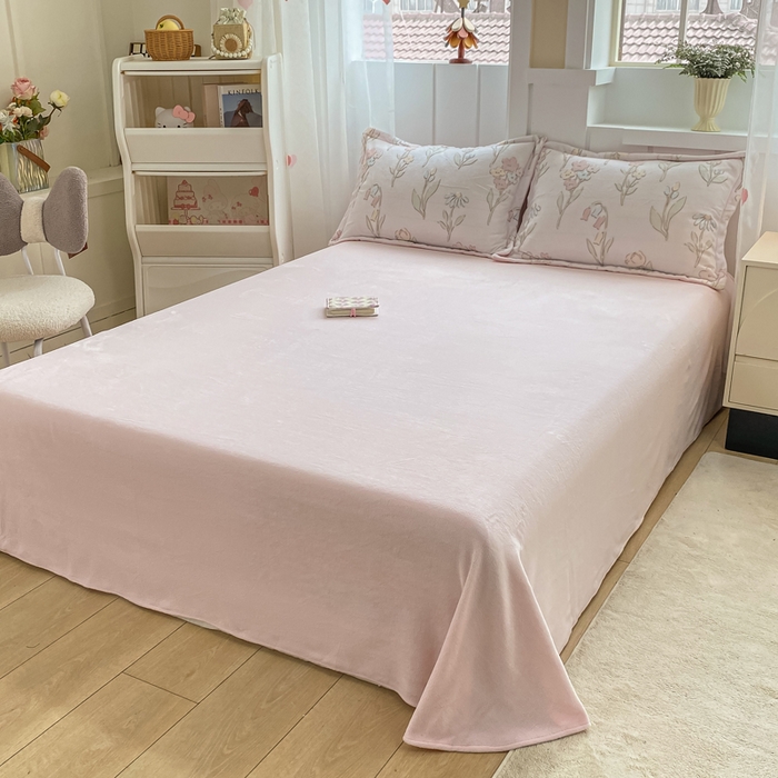 91家纺网 家纺一手货源 找家纺 卓越家纺 2025新款加厚保暖牛奶绒四件套 花丛渐