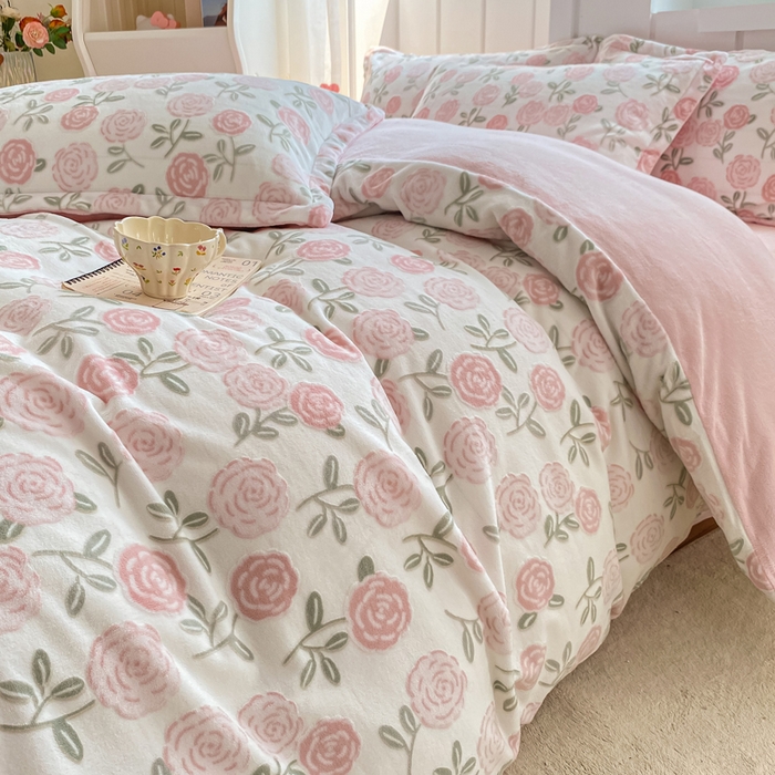 91家纺网 家纺一手货源 找家纺 卓越家纺 2025新款加厚保暖牛奶绒四件套 花田错