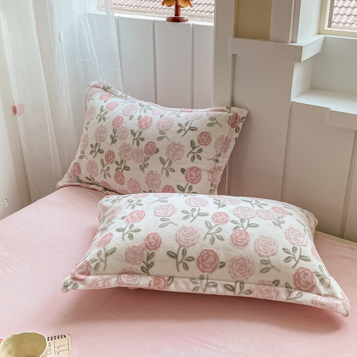 91家纺网 家纺一手货源 找家纺 卓越家纺 2025新款加厚保暖牛奶绒四件套 花田错